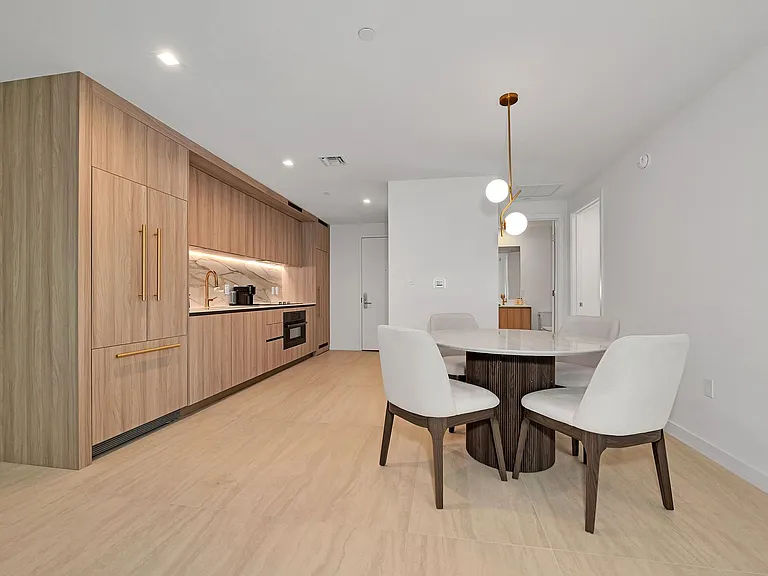 77 SE 5th St #1906 — Photo 3
