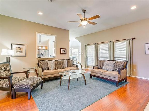 5th image of 1008 Greenbriar Ct