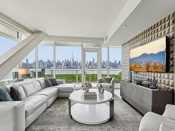 4th image of 800 Avenue At Port Imperial APT 305