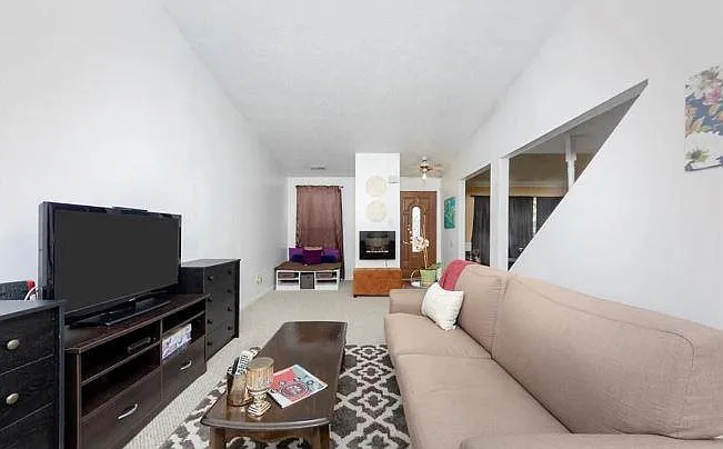 3 bed, 1440 sqft, $2,050 — Photo 4