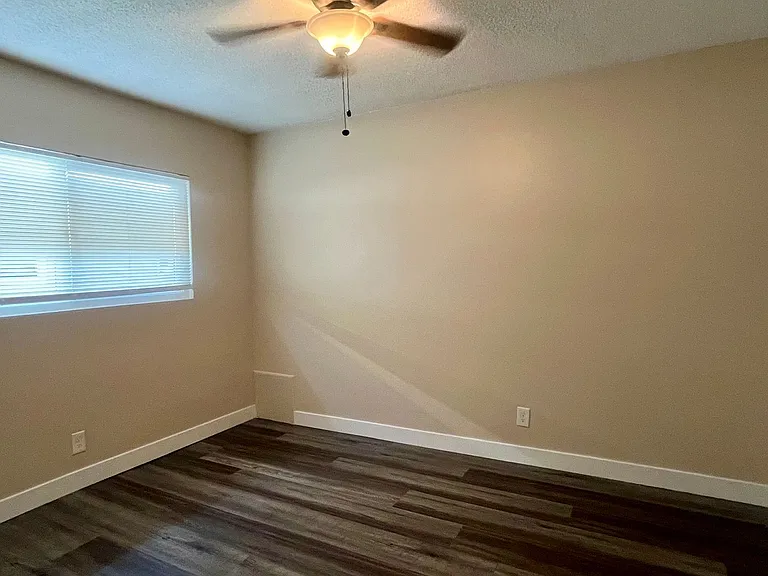 2708 — Photo 29