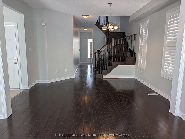24 Allegro Dr — Photo 2