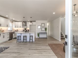 818 E 60th St, Tacoma, WA 98404