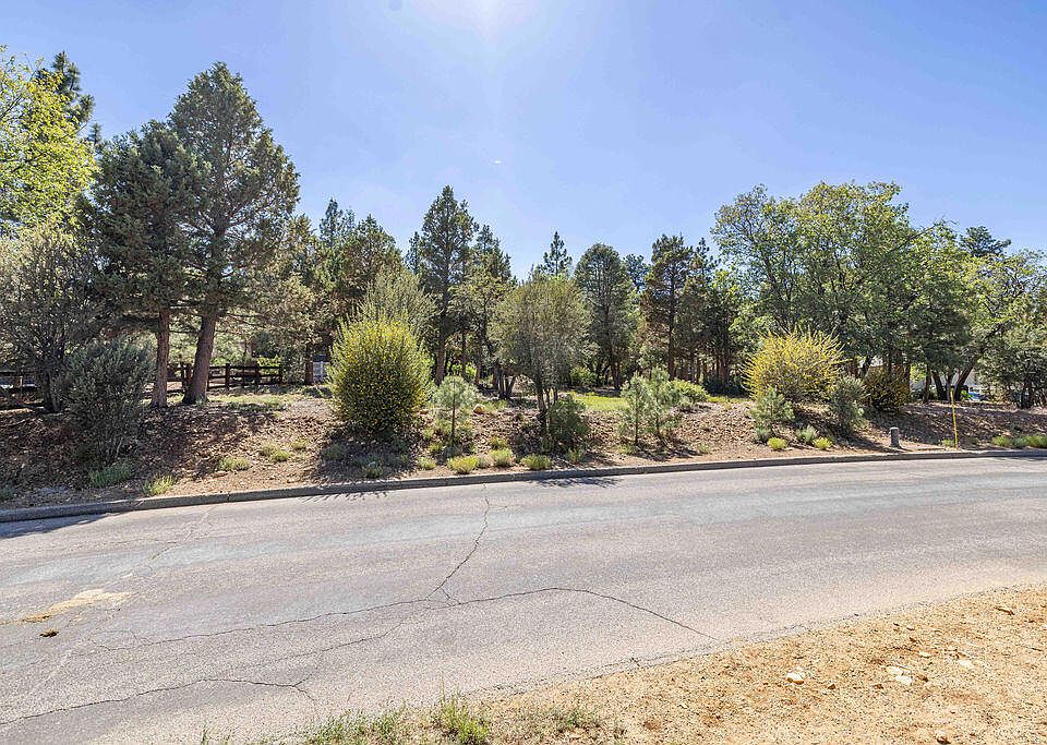 1st image of 655 Cedar Glen Dr