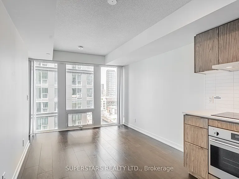 60 Shuter St #2610 — Photo 8