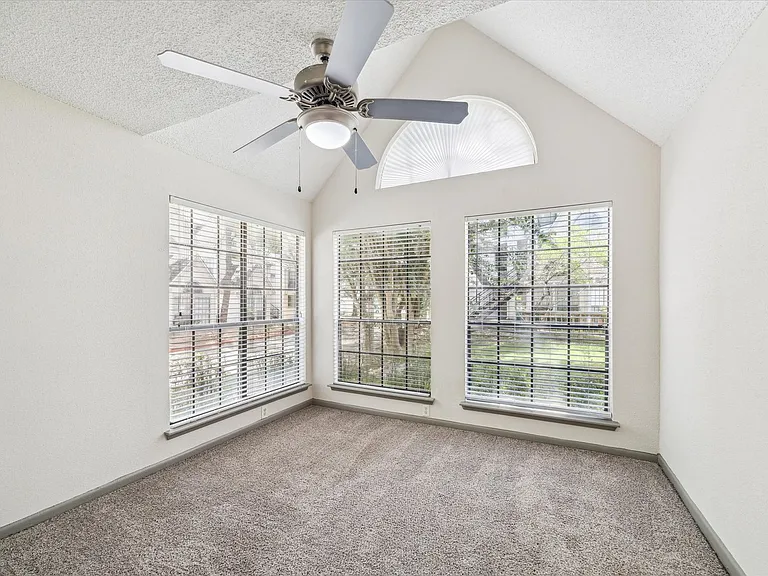 Grove at White Oak — Photo 37