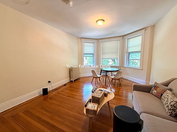 5th image of 22 Euston St