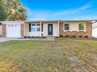 47 Oak Hill Ln, Saint Peters, MO