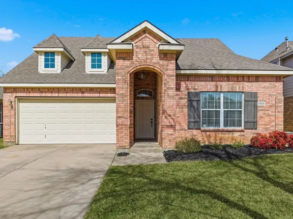 5904 Meadowglen Dr, Denton, TX 76226