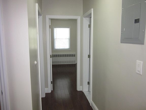 5th image of 7051 153rd St Floor 3