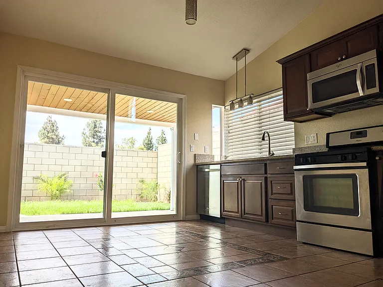 14504 Mountain High Dr — Photo 5