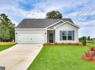 100 Foxridge Ct, Metter, GA 30439