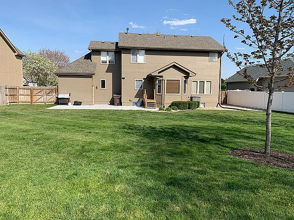 4th image of 106 Longwood Dr