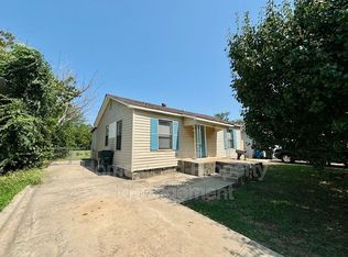 1208 Sandra Dr, Midwest City, OK 73110