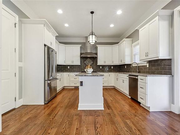 5th image of this home