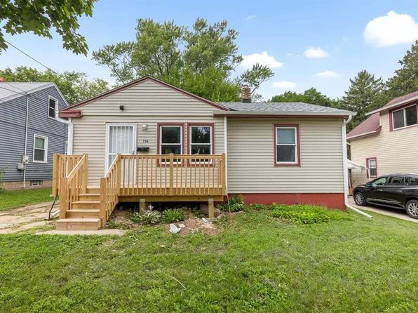 706 N Independence Ave, Rockford, IL 61101