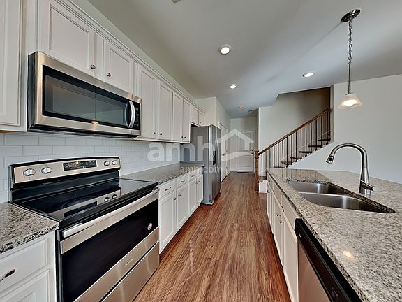 3rd image of 407 Levon Ct