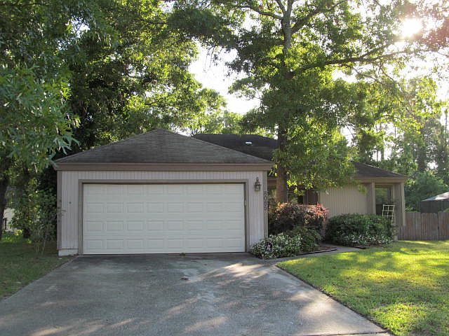 1st image of 8085 Loch Lomond Ln