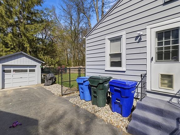5th image of 74 Gilman St