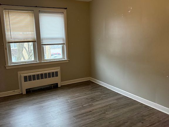 4th image of 2301 W Morse Ave