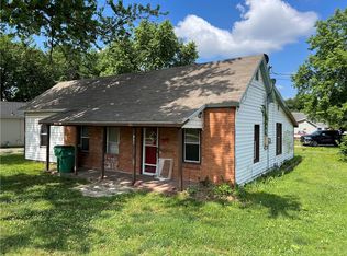802 Powell St, Springdale, AR 72764