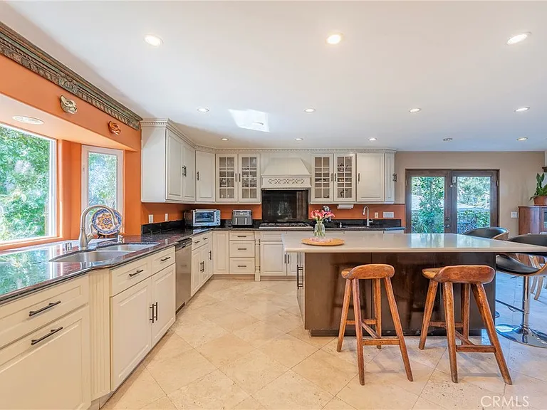 3259 Malcolm Ave — Photo 12