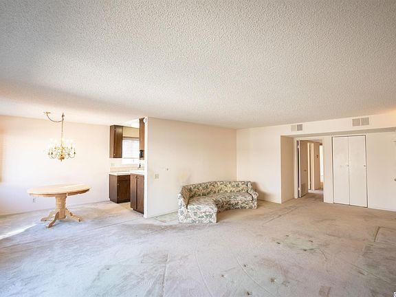 3rd image of 5400 Lindley Ave Unit 221