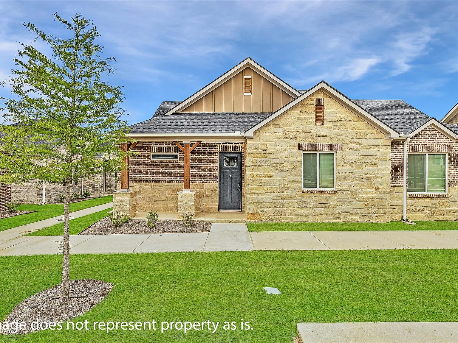 3 bed, 2.0 bath, 1236 sqft, $2,014 — Photo 1