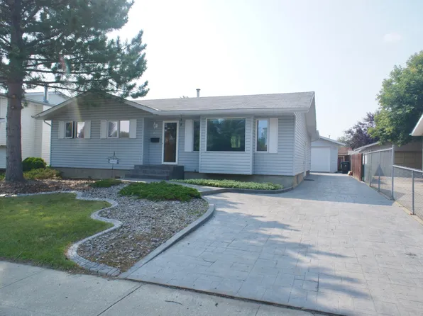 9610 81st St, Fort Saskatchewan, AB T8L 3J4