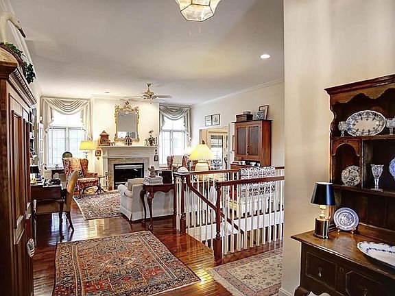 5th image of 6863 Rose Glen Dr