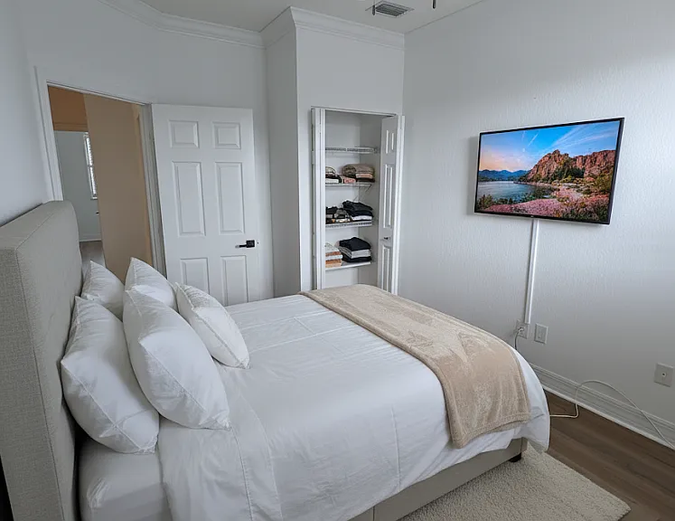 290 NE 5th Ave #19 — Photo 14