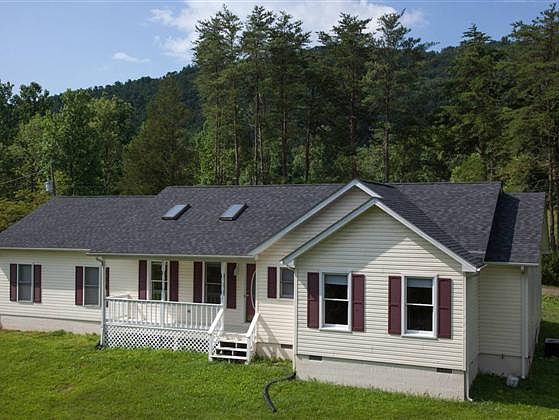 1st image of 28 Tall Pines Dr