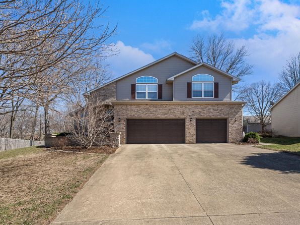 1506 River Bluff Ct, Mahomet, IL 61853