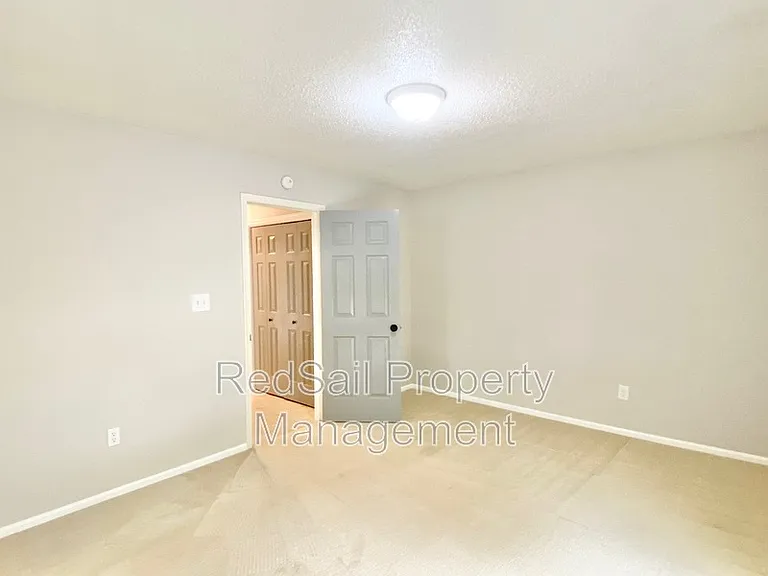 5310 Gardner Ct — Photo 11