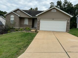 558 Conestoga Dr, House Springs, MO 63051