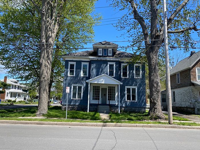 1st image of 931 Franklin St