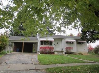 5022 Winston Dr, Swartz Creek, MI 48473