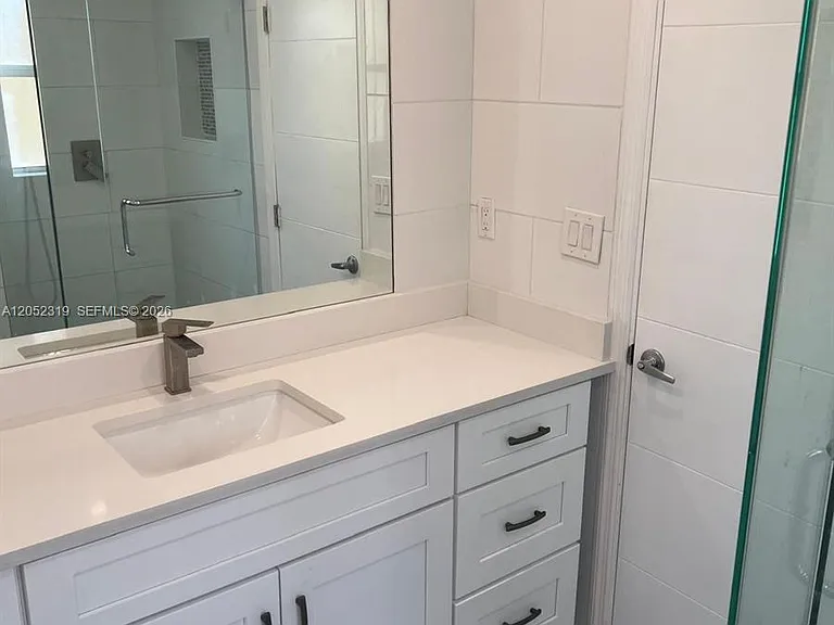 1612 Harrison St #11 — Photo 4