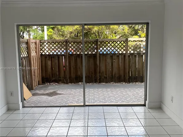 4670 NW 79th Ave APT 1, Miami, FL 33166