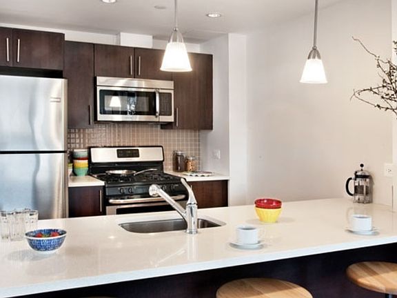 3rd image of 2638 21st St APT 2H