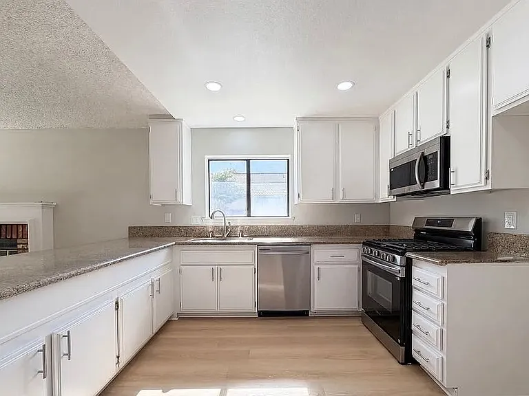42349 Willeta Ave — Photo 4