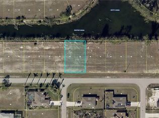 1215 NE 36th Ln, Cape Coral, FL 33909