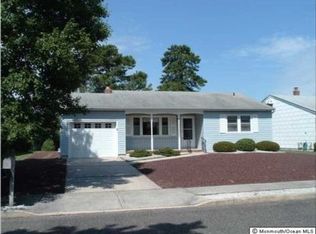 5 Piermont Rd, Toms River, NJ 08757