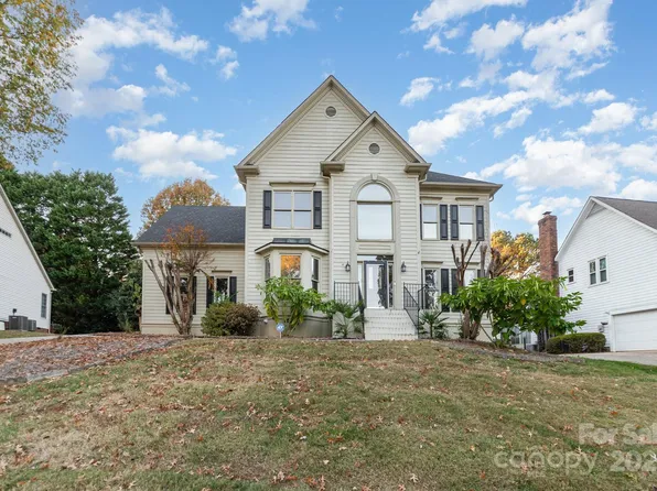 4910 Foxbriar Trl, Charlotte, NC 28269