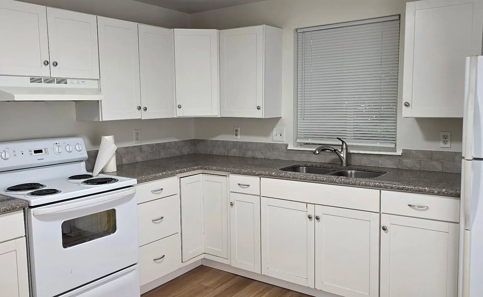 2 bed, 850 sqft, $1,800 — Photo 2