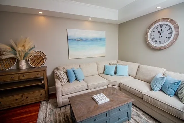 2 bed, 475 sqft, $1,600 — Photo 2
