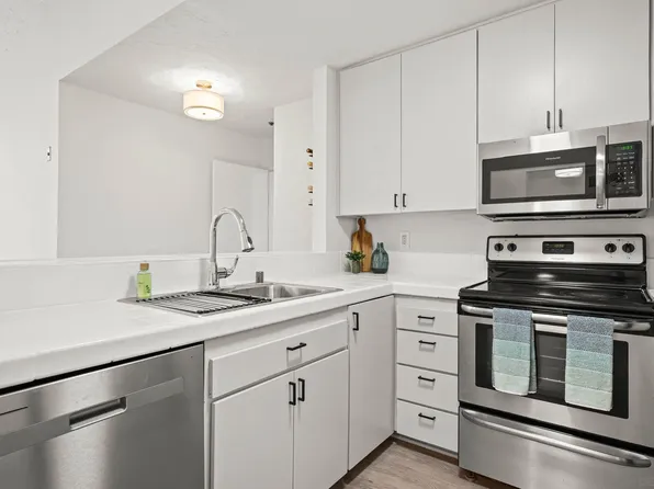 5995 Dandridge Ln Unit 159, San Diego, CA 92115