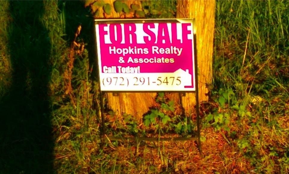 2nd image of 3210 Baskin Dr
