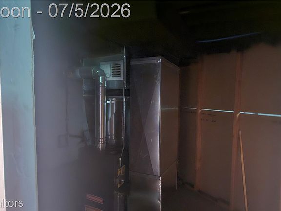 5th image of 15775 Archdale St