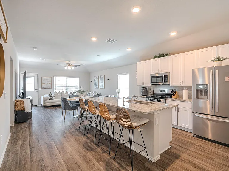 26106 Halwell Manor Ln — Photo 6